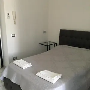 Appartement Studio Triboniano, Milan