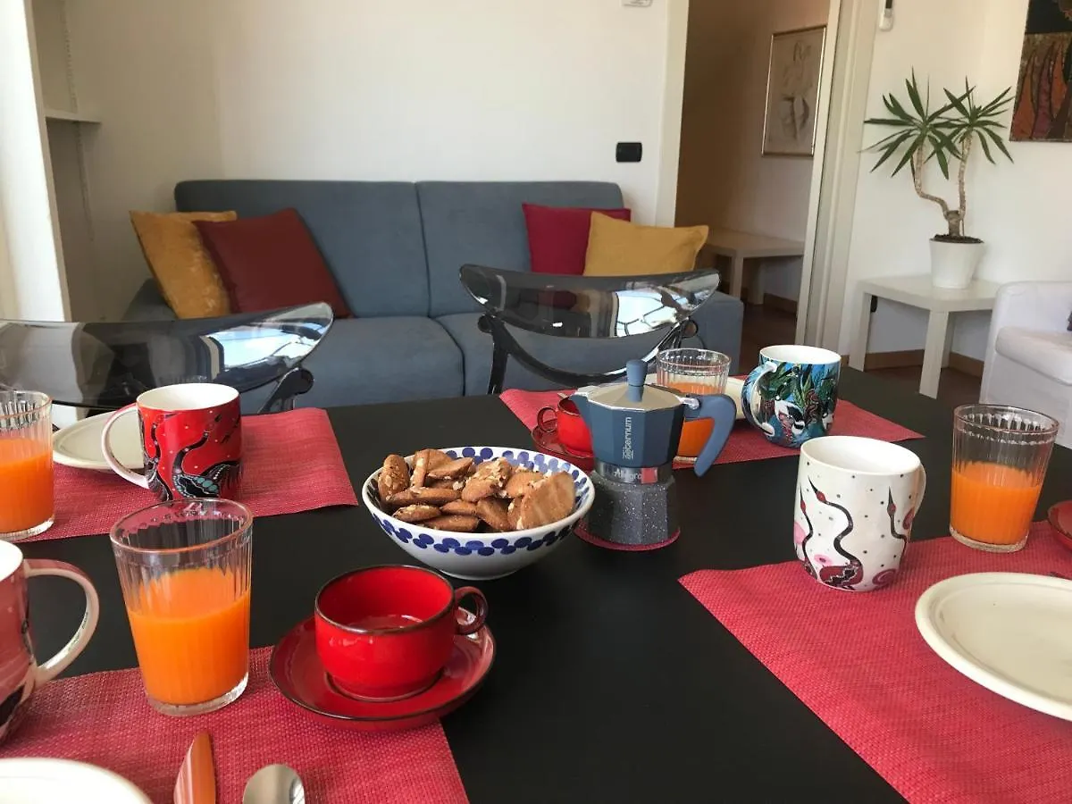 Apartment Up To Sky - Appartment With Terrace Milan Italy